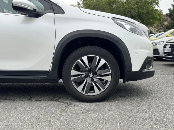 Photo de la voiture PEUGEOT 2008 1.2 PureTech 110ch S&S EAT6 Allure