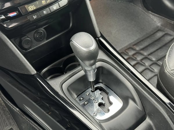 Photo de la voiture PEUGEOT 2008 1.2 PureTech 110ch S&S EAT6 Allure
