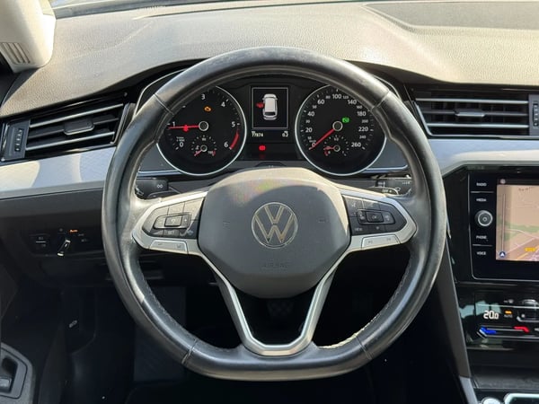 Photo de la voiture VOLKSWAGEN PASSAT SW 2.0 TDI EVO SCR 150 DSG7