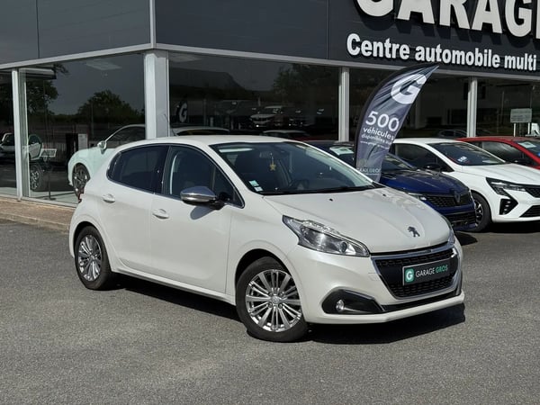 Photo de la voiture PEUGEOT 208 PureTech 110ch S&S EAT6 Allure