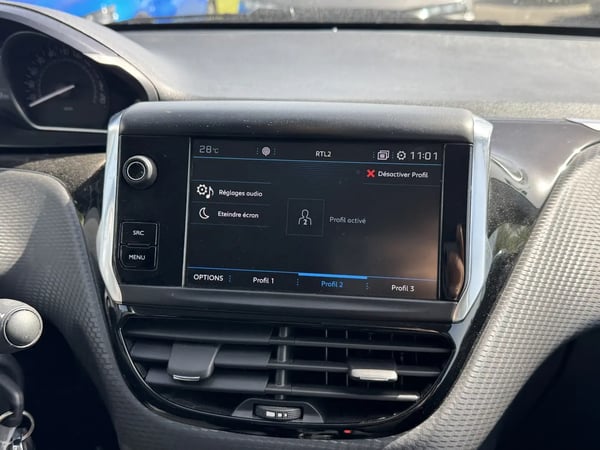Photo de la voiture PEUGEOT 208 PureTech 110ch S&S EAT6 Allure