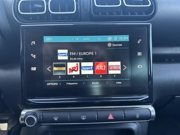 Photo de la voiture CITROEN C3 AIRCROSS BlueHDi 100 BVM5 Shine