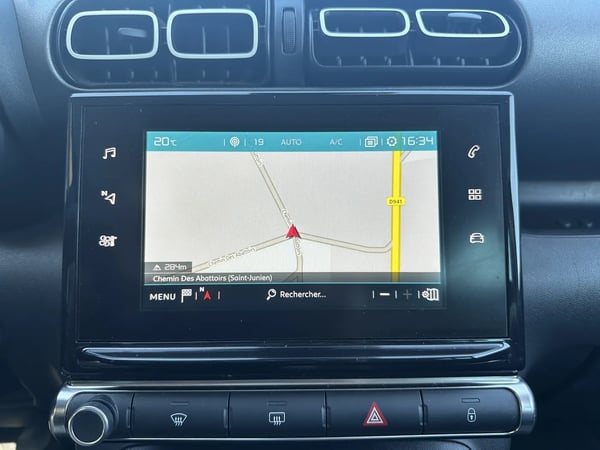 Photo de la voiture CITROEN C3 AIRCROSS BlueHDi 100 BVM5 Shine