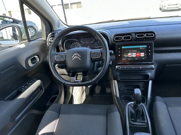 Photo de la voiture CITROEN C3 AIRCROSS BlueHDi 100 BVM5 Shine
