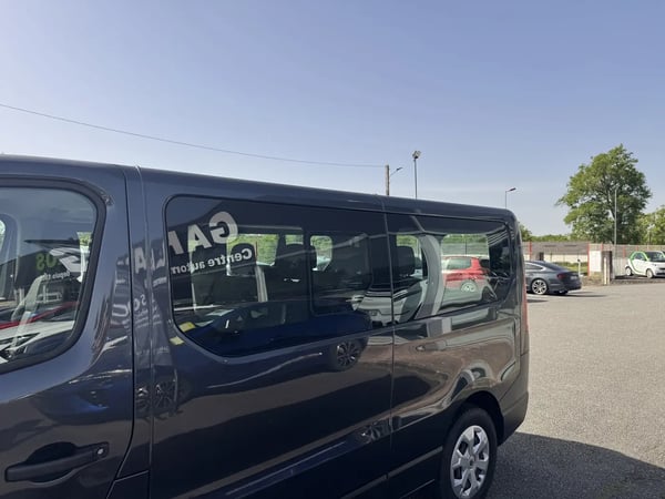 Photo de la voiture RENAULT TRAFIC L2 dCi 150 Energy S&S Zen