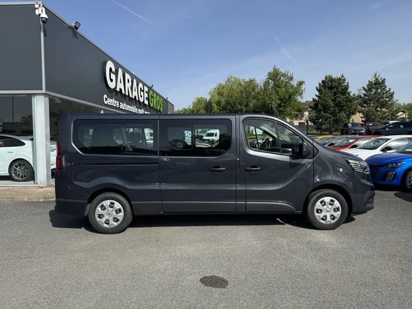 Photo de la voiture RENAULT TRAFIC L2 dCi 150 Energy S&S Zen