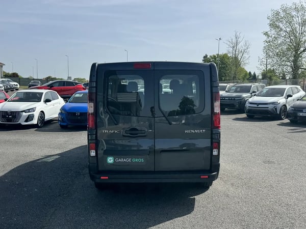 Photo de la voiture RENAULT TRAFIC L2 dCi 150 Energy S&S Zen