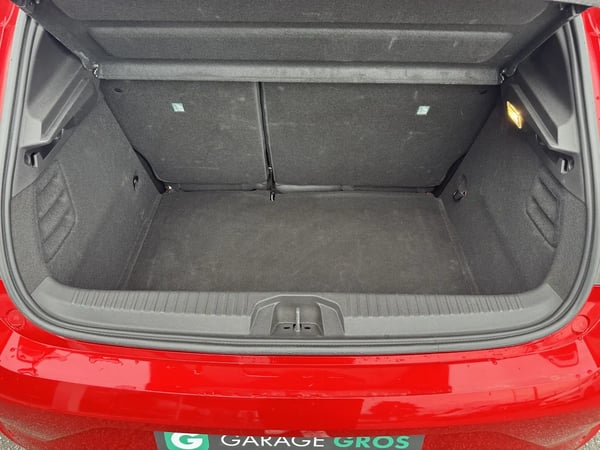 Photo de la voiture RENAULT CLIO V TCe 90 Techno