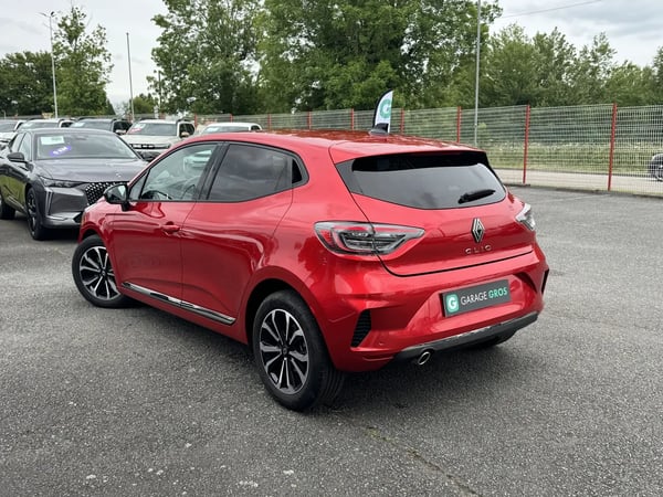 Photo de la voiture RENAULT CLIO V TCe 90 Techno