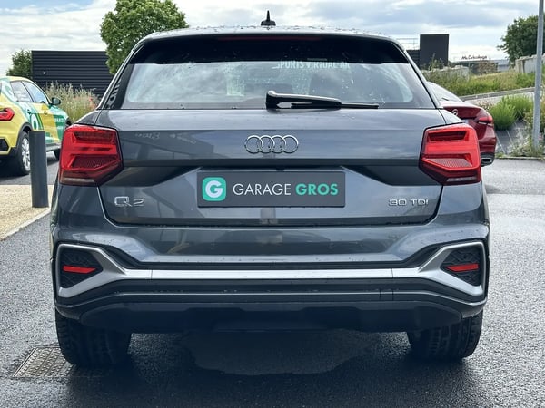 Photo de la voiture AUDI Q2 30 TDI 116 S tronic 7 S LINE