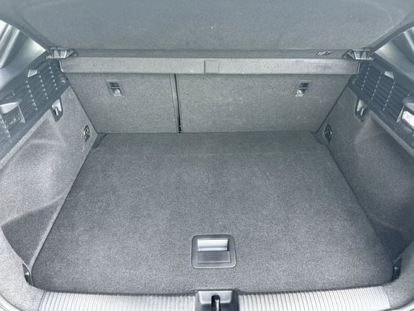 Photo de la voiture AUDI Q2 30 TDI 116 S tronic 7 S LINE