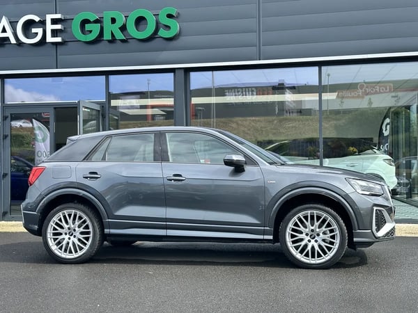 Photo de la voiture AUDI Q2 30 TDI 116 S tronic 7 S LINE