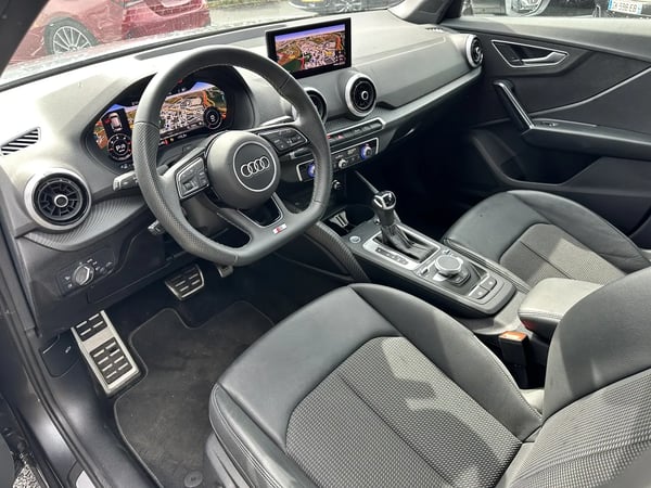 Photo de la voiture AUDI Q2 30 TDI 116 S tronic 7 S LINE