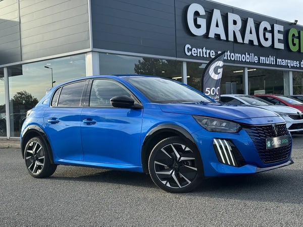 Photo de la voiture PEUGEOT 208 Hybrid 100 e-DCS6 GT