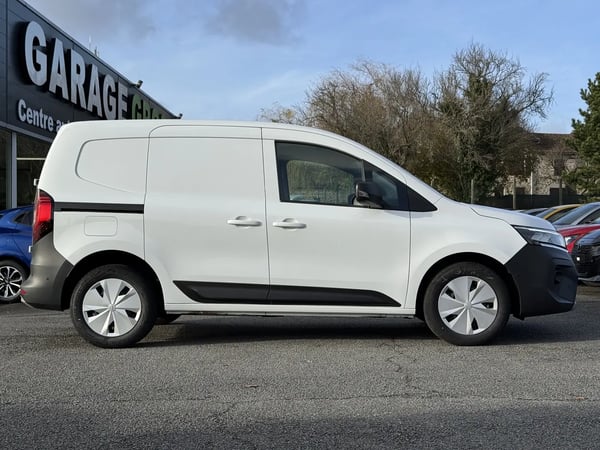 Photo de la voiture NISSAN TOWNSTAR FOURGON ELECTRIQUE EV FOURGON L1 45KWH CHARGEUR 22KW N-CONNECTA