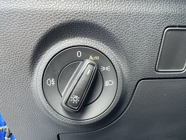 Photo de la voiture SEAT ARONA 1.0 TSI 110 ch Start/Stop BVM6 Style Business