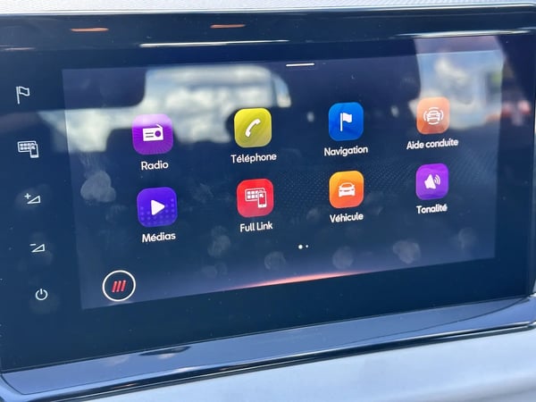 Photo de la voiture SEAT ARONA 1.0 TSI 110 ch Start/Stop BVM6 Style Business