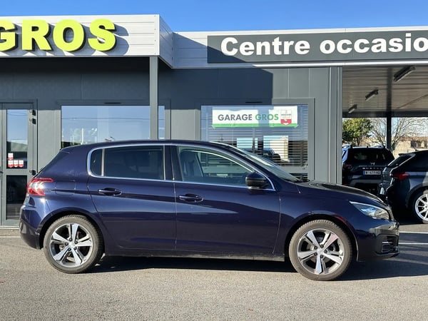 Photo de la voiture PEUGEOT 308 1.2 PureTech 130ch S&S BVM6 EU6 Allure