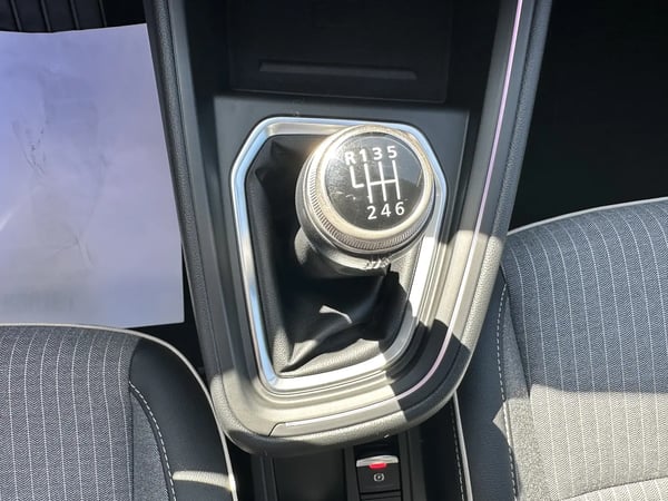 Photo de la voiture RENAULT CLIO V TCe 90 Techno