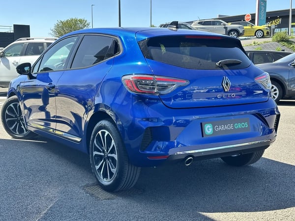 Photo de la voiture RENAULT CLIO V TCe 90 Techno