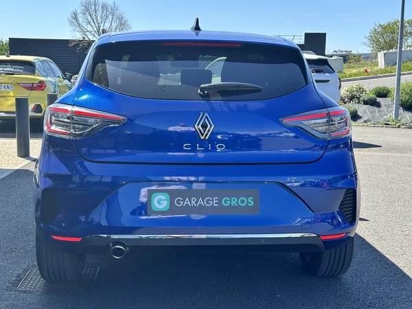 Photo de la voiture RENAULT CLIO V TCe 90 Techno