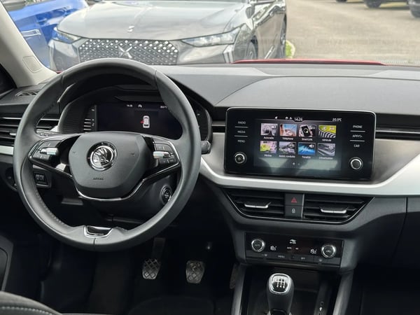 Photo de la voiture SKODA KAMIQ 1.0 TSI Evo 110 ch BVM6 Ambition