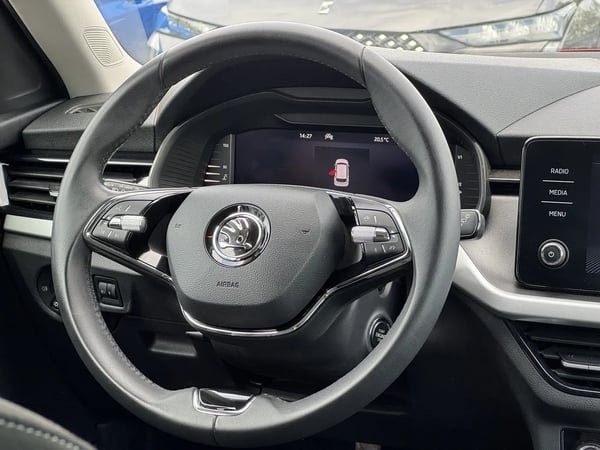 Photo de la voiture SKODA KAMIQ 1.0 TSI Evo 110 ch BVM6 Ambition