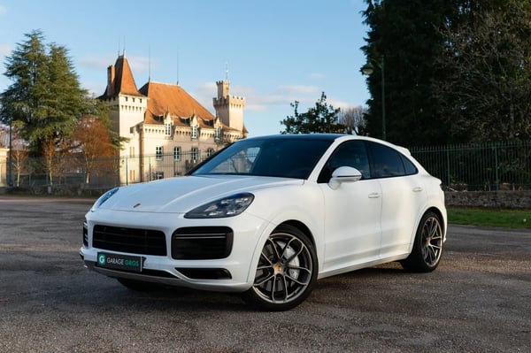 Photo de la voiture PORSCHE CAYENNE COUPE 4.0 V8 550 ch Tiptronic BVA Turbo
