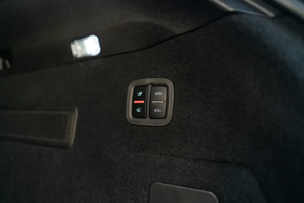 Photo de la voiture PORSCHE CAYENNE COUPE 4.0 V8 550 ch Tiptronic BVA Turbo