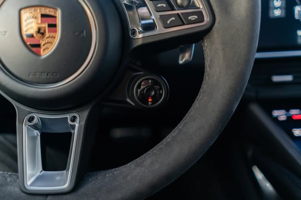 Photo de la voiture PORSCHE CAYENNE COUPE 4.0 V8 550 ch Tiptronic BVA Turbo