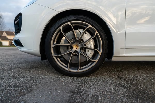 Photo de la voiture PORSCHE CAYENNE COUPE 4.0 V8 550 ch Tiptronic BVA Turbo
