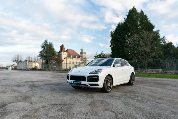 Photo de la voiture PORSCHE CAYENNE COUPE 4.0 V8 550 ch Tiptronic BVA Turbo