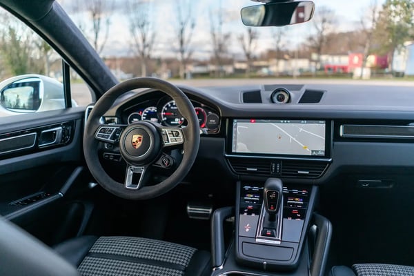 Photo de la voiture PORSCHE CAYENNE COUPE 4.0 V8 550 ch Tiptronic BVA Turbo