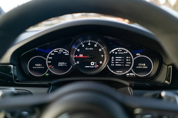 Photo de la voiture PORSCHE CAYENNE COUPE 4.0 V8 550 ch Tiptronic BVA Turbo