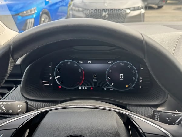 Photo de la voiture SKODA SCALA 1.0 TSI Evo 110 ch BVM6 Ambition
