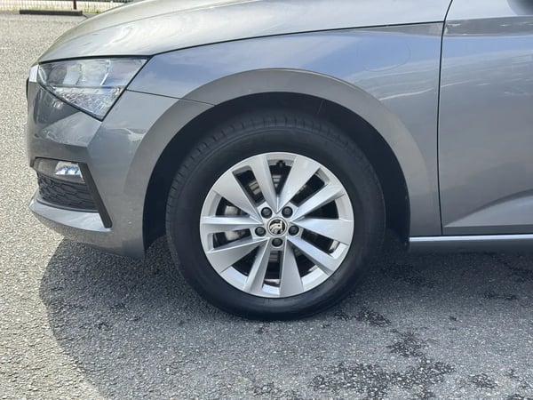 Photo de la voiture SKODA SCALA 1.0 TSI Evo 110 ch BVM6 Ambition