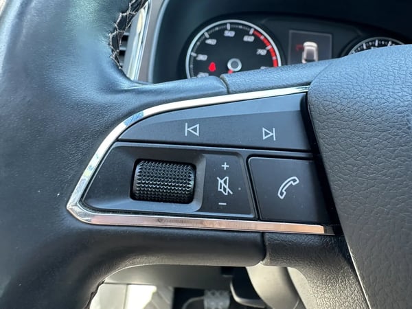 Photo de la voiture SEAT ATECA 1.4 EcoTSI 150 ch ACT Start/Stop Xcellence