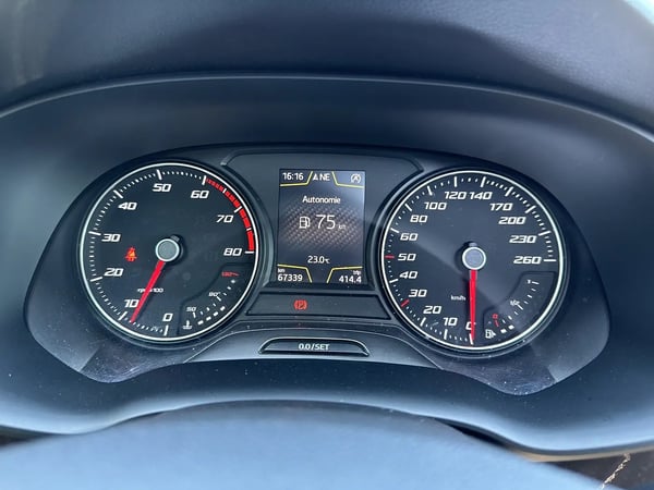 Photo de la voiture SEAT ATECA 1.4 EcoTSI 150 ch ACT Start/Stop Xcellence