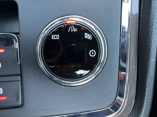 Photo de la voiture SEAT ATECA 1.4 EcoTSI 150 ch ACT Start/Stop Xcellence