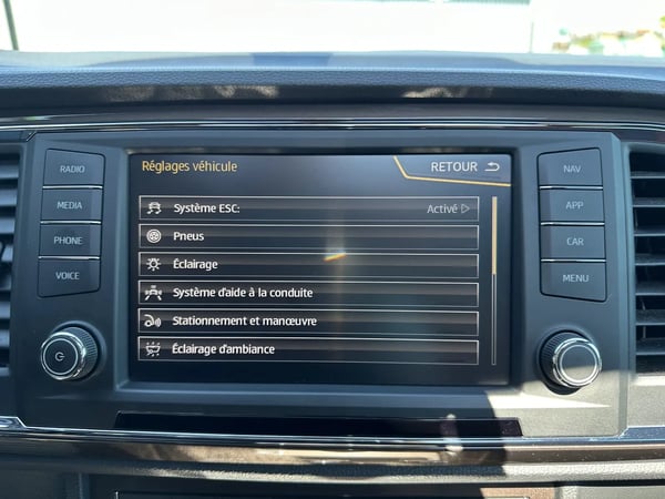Photo de la voiture SEAT ATECA 1.4 EcoTSI 150 ch ACT Start/Stop Xcellence