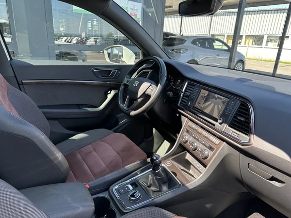 Photo de la voiture SEAT ATECA 1.4 EcoTSI 150 ch ACT Start/Stop Xcellence