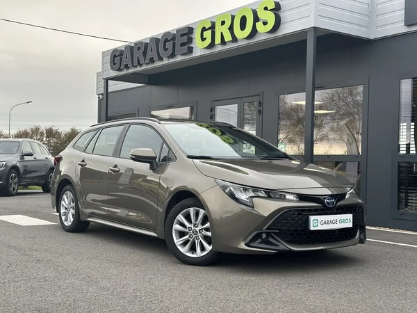 Photo de la voiture TOYOTA COROLLA TOURING SPORTS HYBRIDE 140ch Dynamic