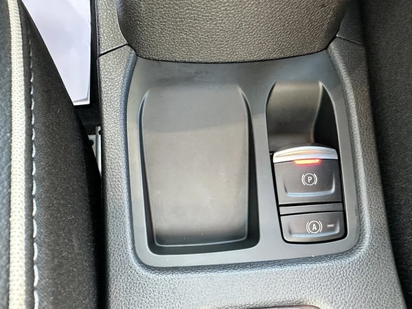 Photo de la voiture RENAULT CLIO V TCe 90 Techno