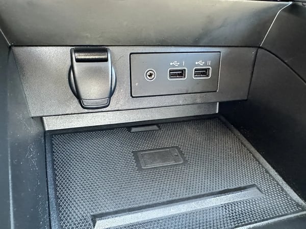 Photo de la voiture RENAULT CLIO V TCe 90 Techno