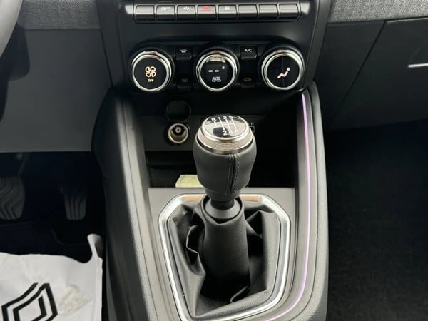 Photo de la voiture RENAULT CLIO V TCe 90 GSR2 Techno