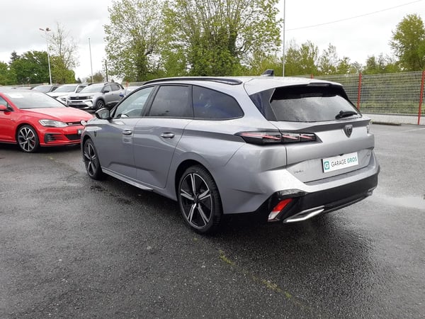 Photo de la voiture PEUGEOT 308 SW PureTech 130ch S&S EAT8 GT