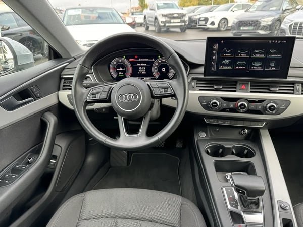 Photo de la voiture AUDI A5 SPORTBACK 35 TDI 163 S tronic 7 Design