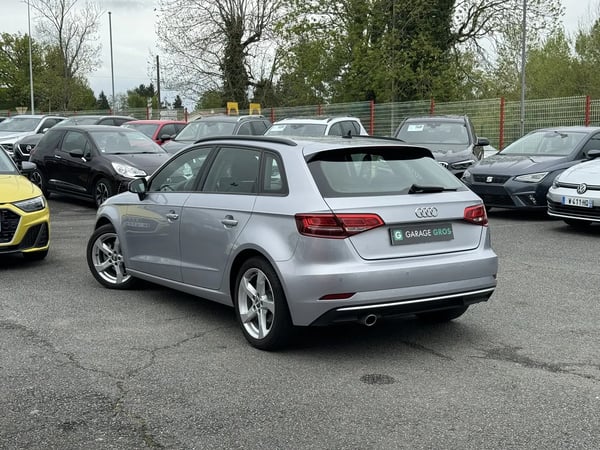 Photo de la voiture AUDI A3 SPORTBACK 30 TFSI 116 Sport