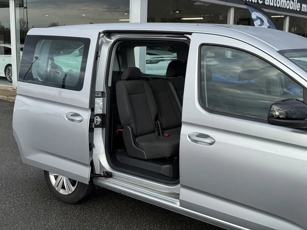 Photo de la voiture VOLKSWAGEN CADDY MAXI 2.0 TDI 102 BVM6