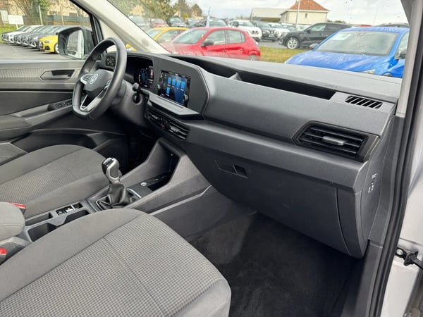 Photo de la voiture VOLKSWAGEN CADDY MAXI 2.0 TDI 102 BVM6